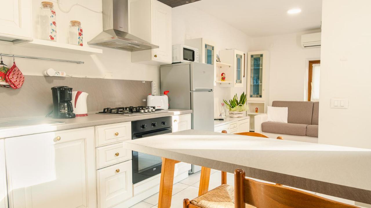 La Casa Di Nonna Agnese - Italian Homing Apartment ปาเดงเก ซุล การ์ดา ภายนอก รูปภาพ